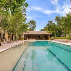 NEW Palmara Home with Pool and Paddle Court Gated