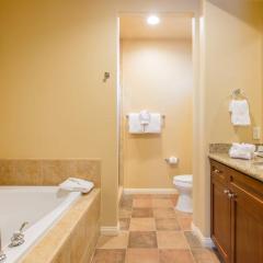 Legacy Villas Resort Luxury Next to Paseo Fountain