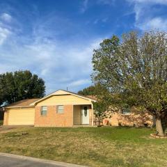 Cozy 3bd Family-friendly Home (Near Ft. Sill & VA)