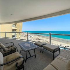 Oceanfront Condo with Astonishing View & Private