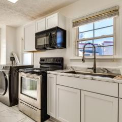 Charming Indianapolis Condo - 6 Mi to Newfields!