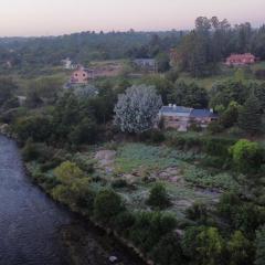 Oasis Frente al Rio