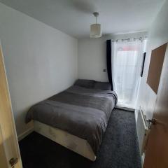 Quiet 2 bedroom flat in Darlington with free parking, wi-fi and more