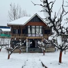 Hideaway Cottages "Home in Kashmir"