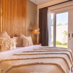 Casa Moana Seminyak 3BR Stylish Private Pool Villa