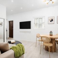 Newly refurbished Modern 2-Bed Apartment in Heart of Torremolinos