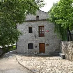 Albergue Ainsa - Morillo de Tou