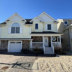 Stunning Lagoon Front Home In Beach Haven West