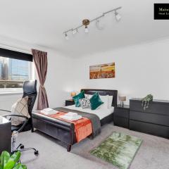 Caraway Heights 2Bedroom Apt Sleeps 6 in Canary Wharf, London with Free Parking, Wifi & Leisure By Maison Christo Property Short Lets & Serviced Accommodation