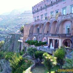 2 bedrooms mansion at Vico Equense 100 m away from the beach with shared pool and wifi