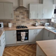 5Bed House Wirral near Liverpool Chester