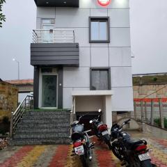 OYO 81090 Hotel Ml Residency