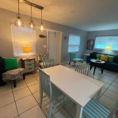 5 Mins from Clearwater Beach with Free Wi-Fi & TV