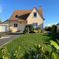 Charming house with garden terrace and view of the nature reserve