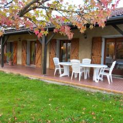 Villa de 3 chambres avec piscine privee terrasse et wifi a Landorthe