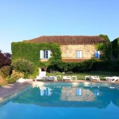 Gite Les Volets Bleus du Segur