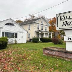 Village Motel By OYO Clinton