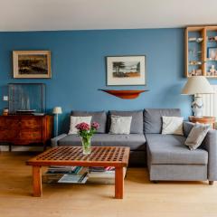 Eiffel Tower Elegant Residence