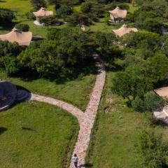 OLORIEN MARA CAMP