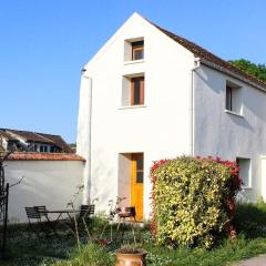 Holiday home at the edge of La Seine near Giverny