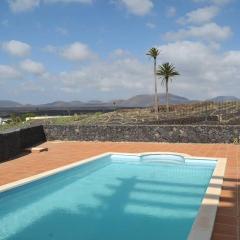 4 bedrooms chalet with shared pool and wifi at Yaiza