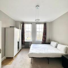 Queenscourt Apartment