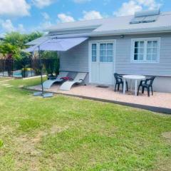 Bungalow d'une chambre avec piscine partagee terrasse et wifi a Riviere Salee a 8 km de la plage