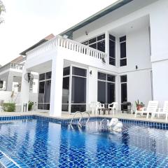 BM Pool Villa Pattaya