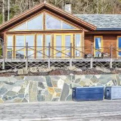 4 Bedroom Cozy Home In Farsund