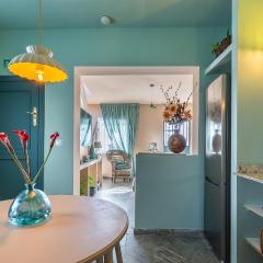 Romantic rooftop apartment with stunning sea and mountain views