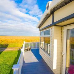 MP124 - Camber Sands Holiday Park - Sleeps 6 - Full Decking - Beautiful Marsh Views