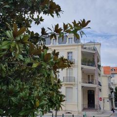 Beautiful and bright 1st Floor Flat with large Terrace - Biarritz City Center