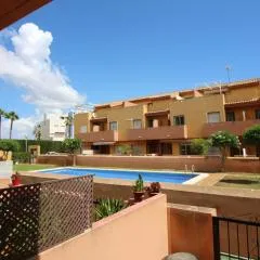 Apartamento de tres dormitorios terraza privada y piscina abierta todo el año, Cabo Roig, Orihuela costa, AQ-128