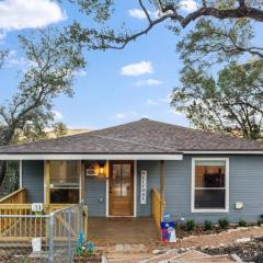 The Bluebonnet Bungalow in Canyon Lake near Comal Park!