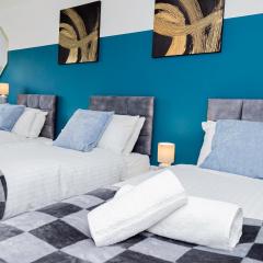 Wow Book Me 9 Beds 25 Baths Contractors,family!