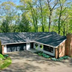 RiverEdge Haven Hot Tub, 5 Beds, Kayaks Near ND