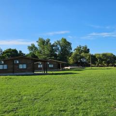 Campo Cuyen, Cabañas