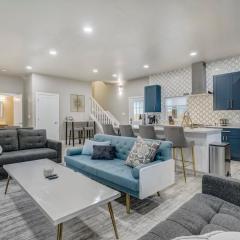 Baby Blue - Hot Tub Easy Access to Top Locations