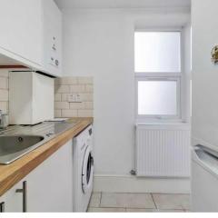 Awesome 1 bed house in a fantastic central location. 4 sleepers