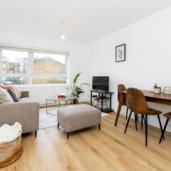 Central 2BR flat, 4min from Wandsworth Town St