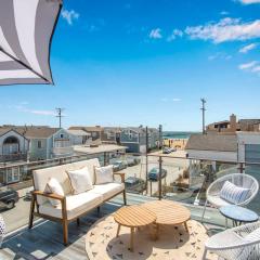 Luxury 3 Bedroom walk to Beach & Pier
