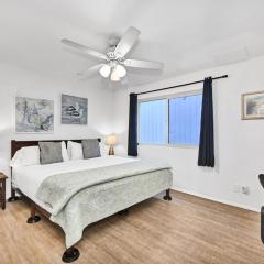 Spanish Castle in Newport Steps to the Sand and Grocery Store