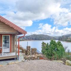 Cozy Home In Uddevalla With House Sea View