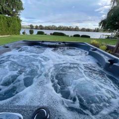 Edgewater Paradise HotTub Private Dock & Game Room