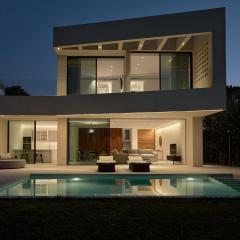 Magnificent Zakynthos Luxury Villa | 3 Bedrooms | Villa Ossus | Private Heated Infinity-edge Pool with Hydromassage | Tsilivi