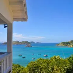 Stunning 3 Bed Villa Balcony & Sea View