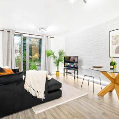 Luxury Birmingham City Centre Apartment - Balcony - Free Wifi & Netflix - Top Rated -126S