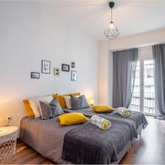 Modern Living - 2 bedroom & 2 bathroom - Greecing