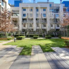 Melrose Arch Luxury Apartment - WITH GENERATOR