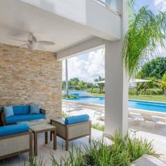 Comfort Condo w/Pool View at Hard Rock Golf Course